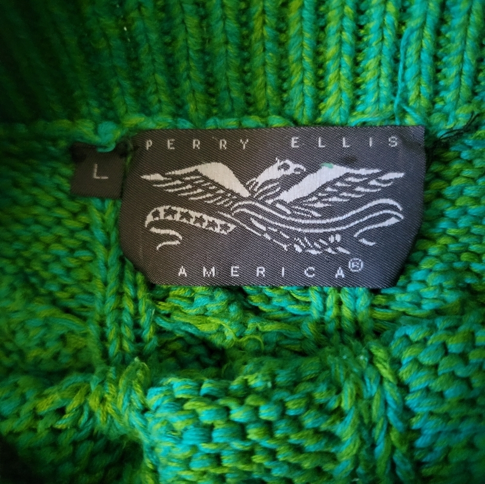 Perry Ellis Sweater - Picture 3 of 3